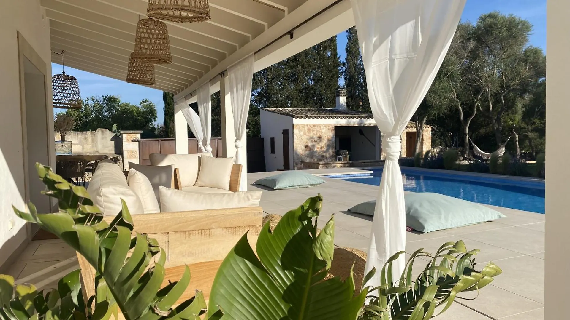 Es Mirador De Vernissa Jacuzzi Sauna Y Piscina Santa Margalida Spain