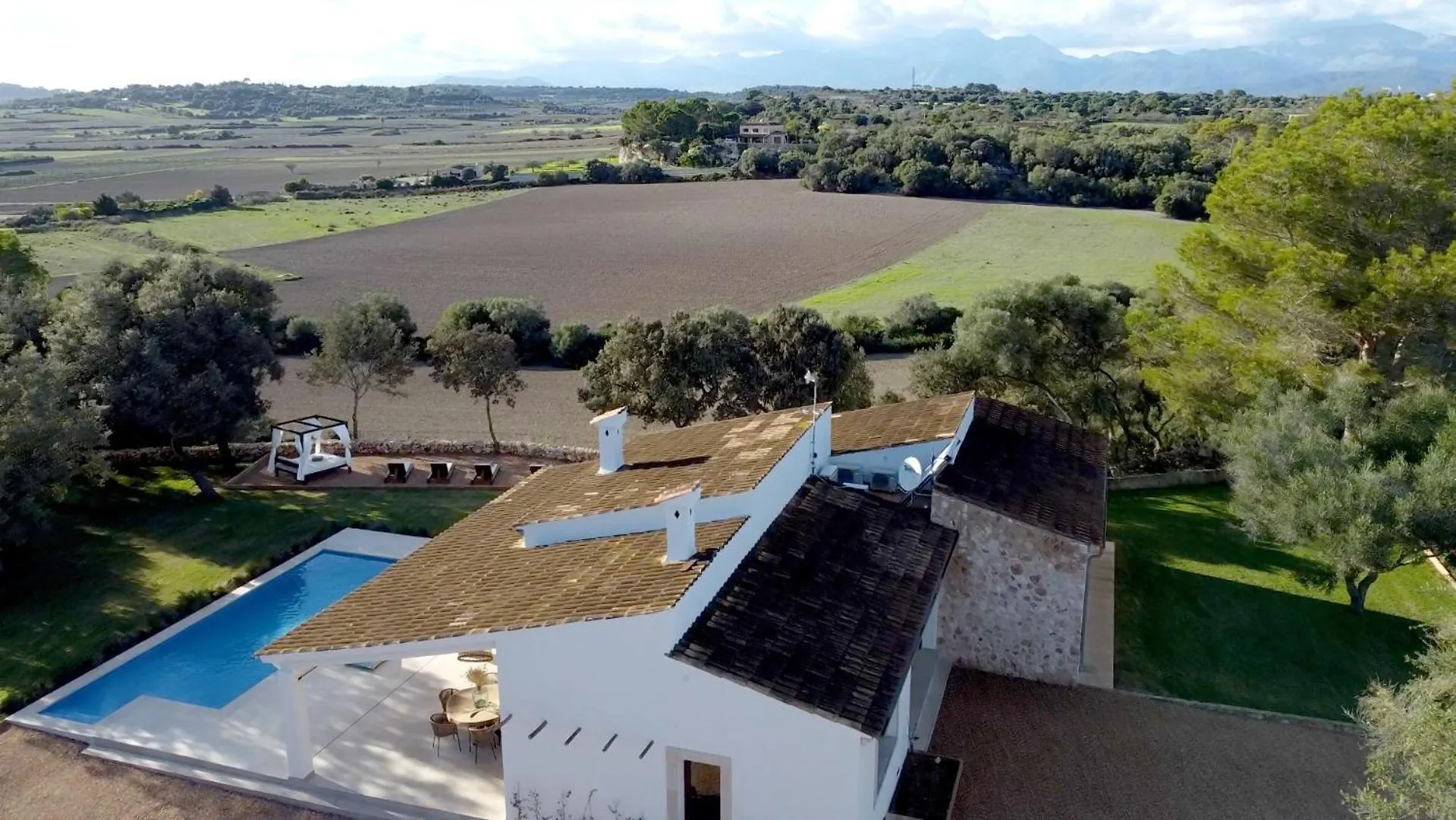 Es Mirador De Vernissa Jacuzzi Sauna Y Piscina Santa Margalida Spain