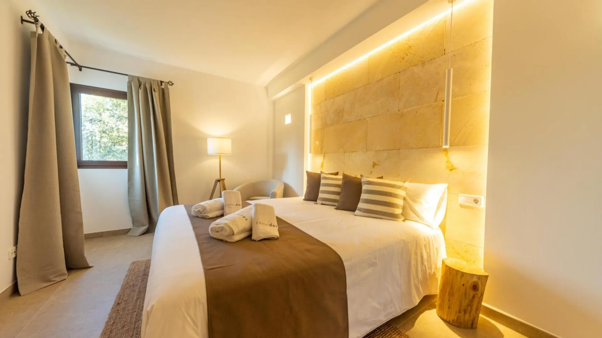 Villa Es Mirador De Vernissa Jacuzzi Sauna Y Piscina Santa Margalida Spain