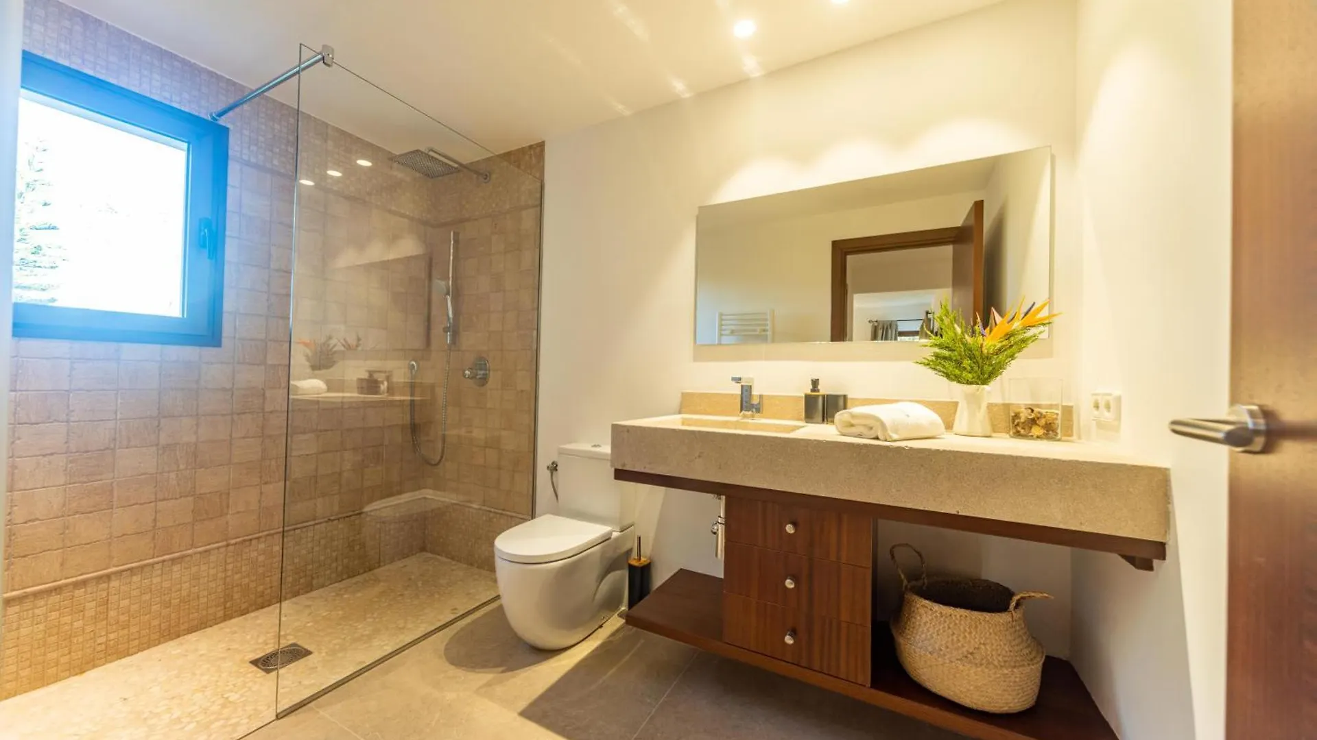 Villa Es Mirador De Vernissa Jacuzzi Sauna Y Piscina Santa Margalida Spain
